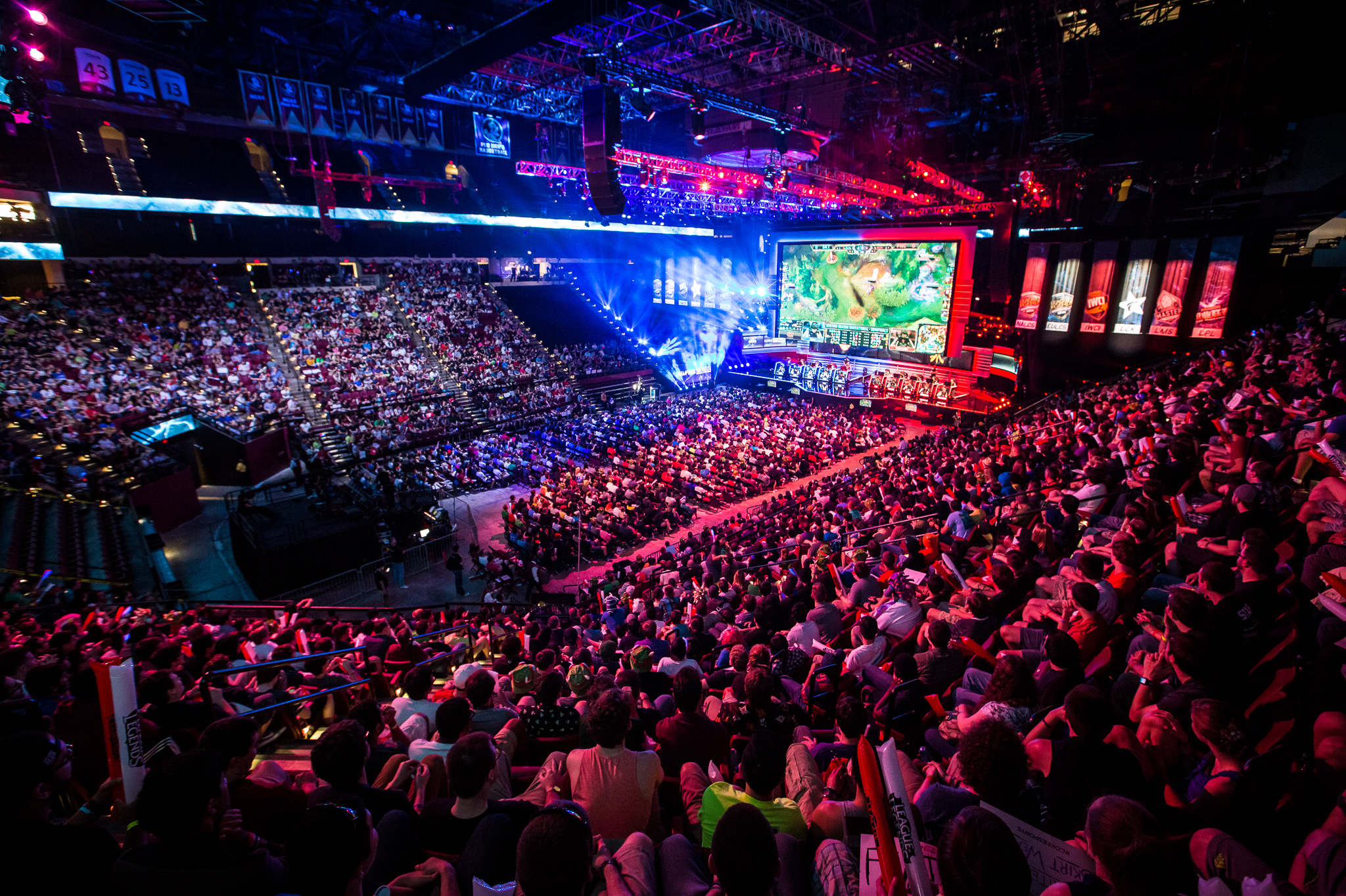 管表现顽强 管表现顽强