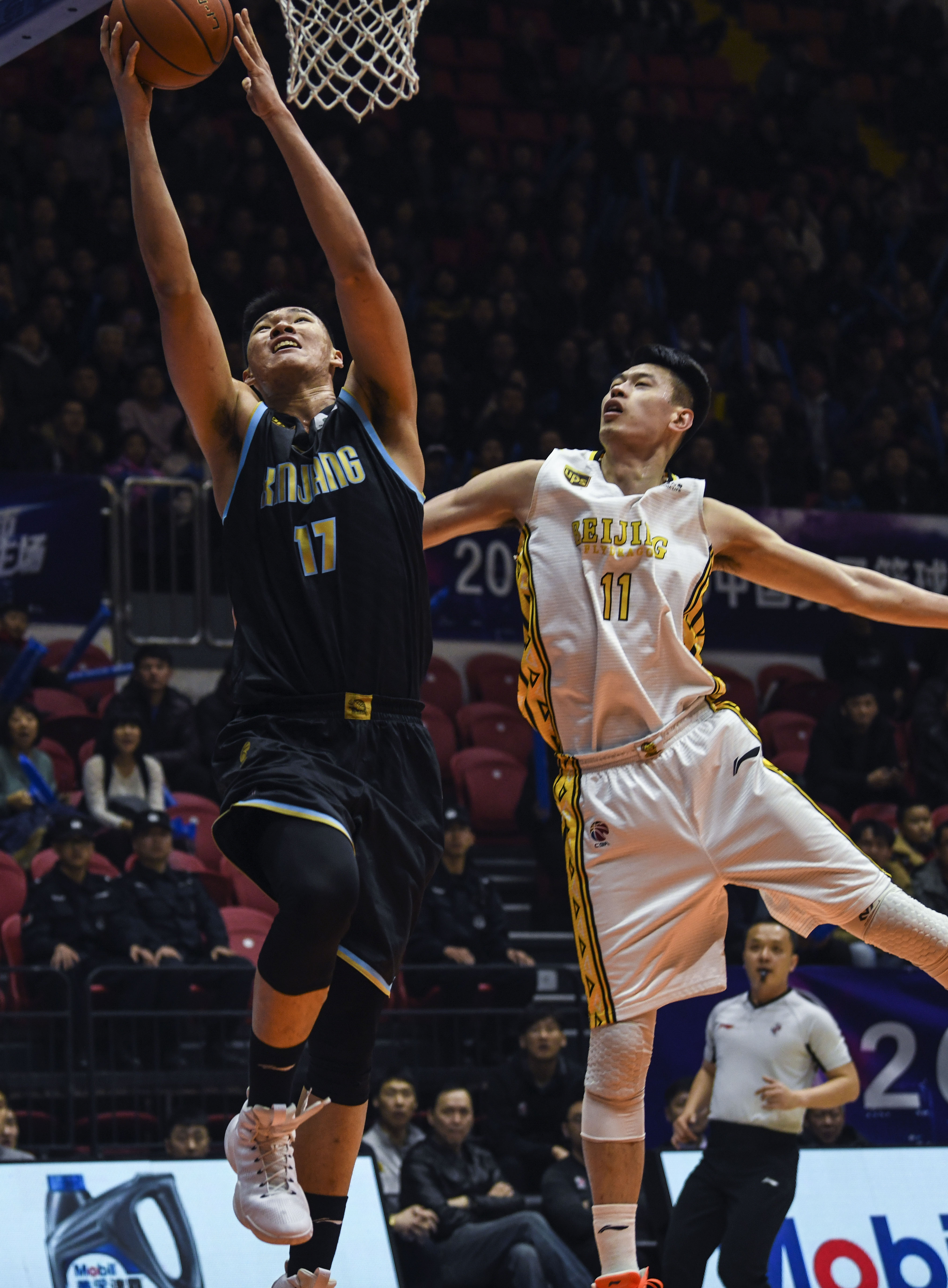 场地上相互 场地上相互